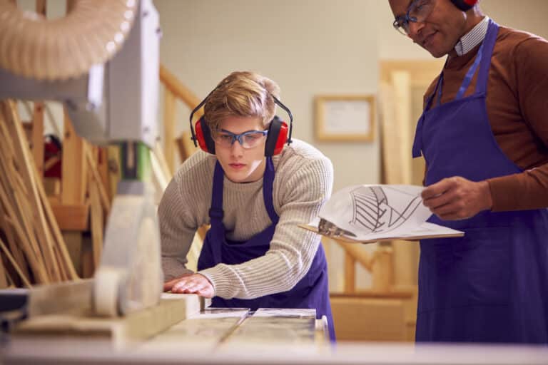 Menuisier apprentit